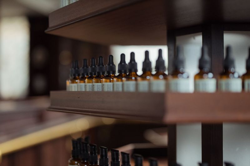 Wholesale Kava Resin and Gummies: Programs for Natural Grocery, Wellness Retail, and Specialty Shops